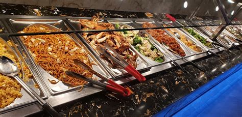 It is a restaurant with over 40 menu items created by skilled chefs, including duck nachos, river prawns, calamari, tom yum river prawns, green curry with chicken and roti, and others. . Golden harbor buffet prices